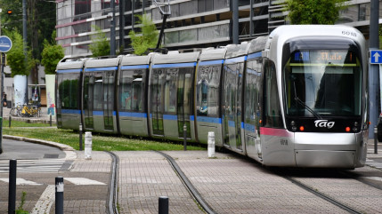 Lausanne : le futur tramway impliqu&eacute; dans une collision pendant ses essais