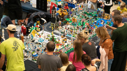 Les amoureux des briques Lego ont rendez-vous à Evian (interview)