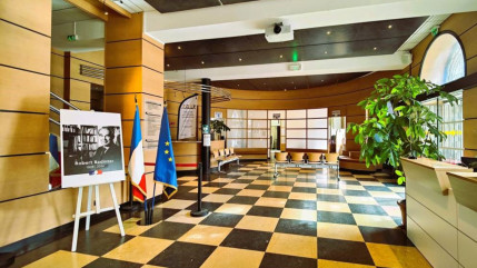 Les Pays de Savoie rendent hommage à Robert Badinter