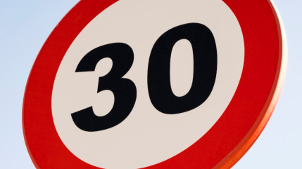 Limitation &agrave; 30 km/h &agrave; Gen&egrave;ve : le Tribunal f&eacute;d&eacute;ral renvoie le dossier &agrave; la justice cantonale