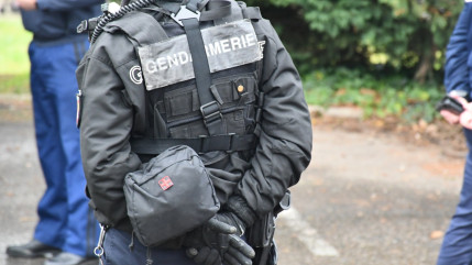 Margencel : alerte lev&eacute;e apr&egrave;s la d&eacute;couverte d&rsquo;une voiture suspecte pr&egrave;s du coll&egrave;ge, &eacute;vacuation partielle des &eacute;l&egrave;ves