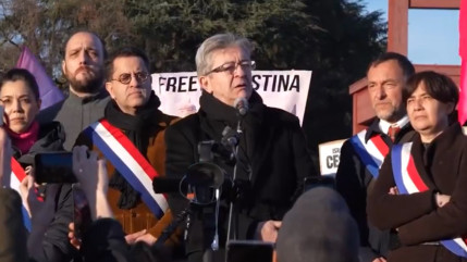 Plus de 2000 personnes devant Mélenchon à Genève