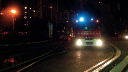 Publier : les habitants &eacute;vacu&eacute;s apr&egrave;s un incendie dans le parking d&rsquo;un immeuble, une personne hospitalis&eacute;e