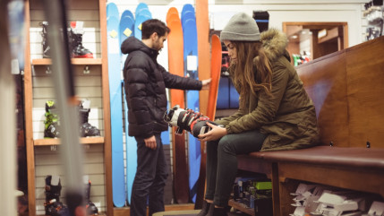 Savoie : il louait des casques de ski qui ne répondaient pas aux normes, la justice le condamne