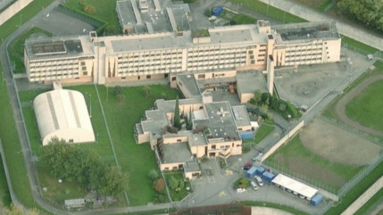 Un homme retranch&eacute; et deux cavales dans la r&eacute;gion ce week-end