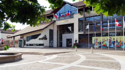 Ville-la-Grand : Casseurs punis, le maire s'explique sur son arr&ecirc;t&eacute;