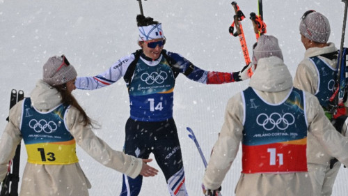 JO 2026 : le relais mixte fran&ccedil;ais de biathlon d&eacute;croche l'or, deux Savoyards sacr&eacute;s