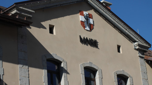 Megève : Catherine Jullien-Brèches renonce à sa candidature pour les municipales Megève : Catherine Jullien-Brèches renonce à sa candidature pour les municipales