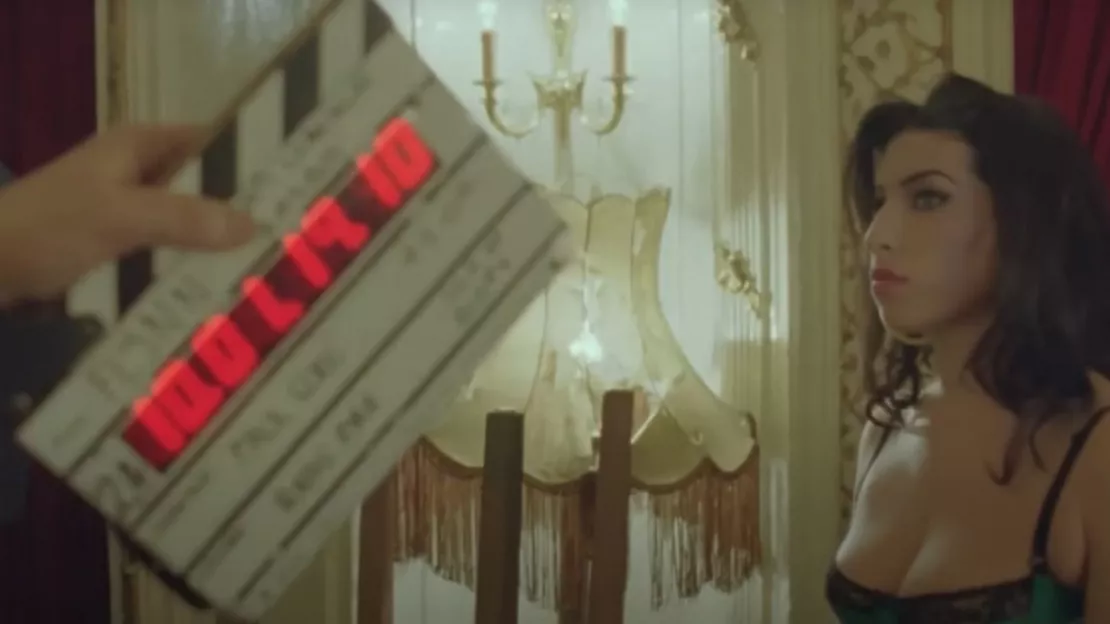 Amy Winehouse bluffante dans la nouvelle version du clip de "In My Bed"