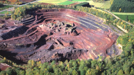 Évadez-vous en Auvergne-Rhône-Alpes au Volcan de Lemptégy !